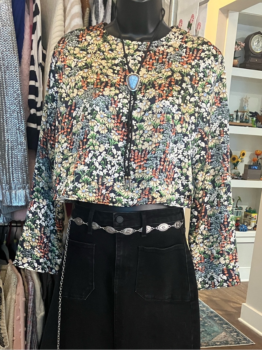 H&M Black Floral Keyhole Back Long Sleeve Blouse